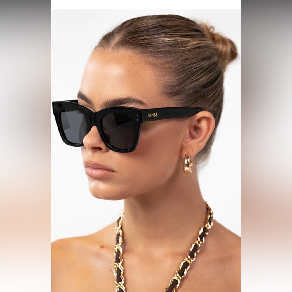 BANBE The Teigen Sunglasses Black Smoke - One Size